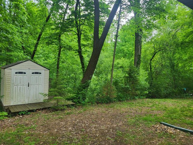 1614 Sugar Island ROAD, Summit, WI 53066