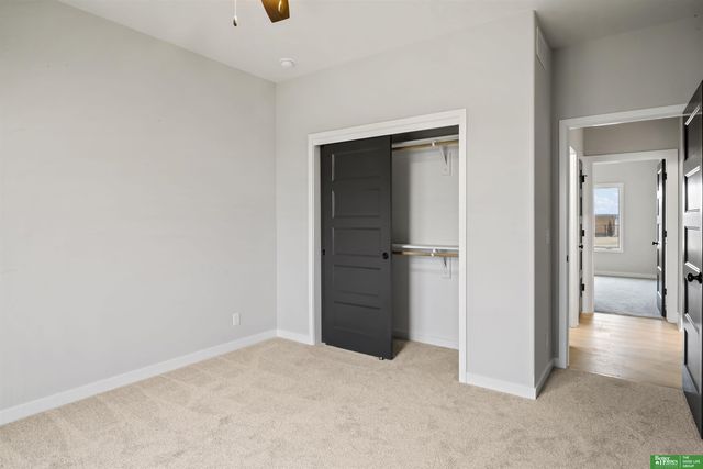 12387 Lake Vista Drive, Papillion, NE 68046