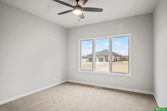 12387 Lake Vista Drive, Papillion, NE 68046