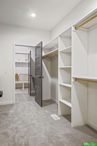 12387 Lake Vista Drive, Papillion, NE 68046