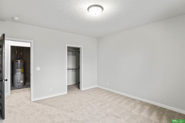 12387 Lake Vista Drive, Papillion, NE 68046