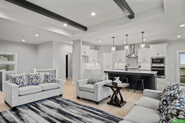 12387 Lake Vista Drive, Papillion, NE 68046