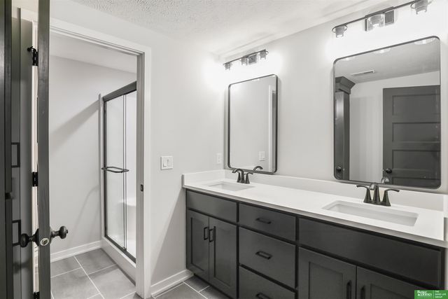 12387 Lake Vista Drive, Papillion, NE 68046