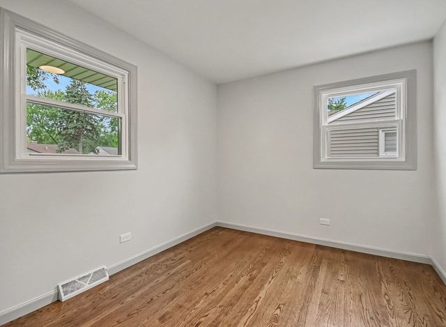 14241 S Blaine Avenue, Posen, IL 60469