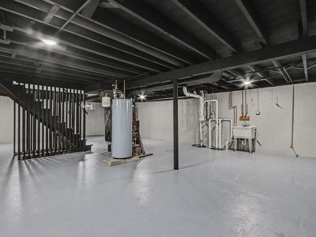 14241 S Blaine Avenue, Posen, IL 60469
