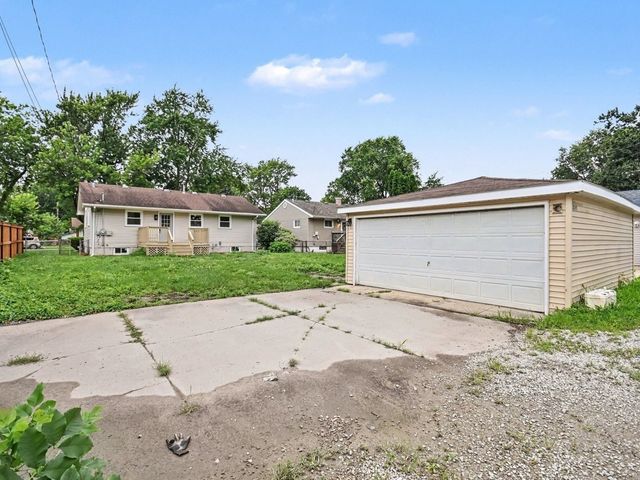 14241 S Blaine Avenue, Posen, IL 60469