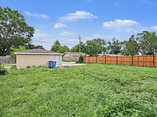 14241 S Blaine Avenue, Posen, IL 60469