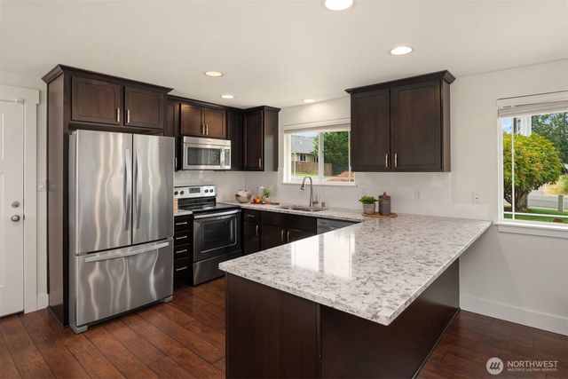 1719 19th Avenue SE, Puyallup, WA 98372