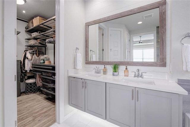 8001 Beacon Knob WAY, Austin, TX 78744