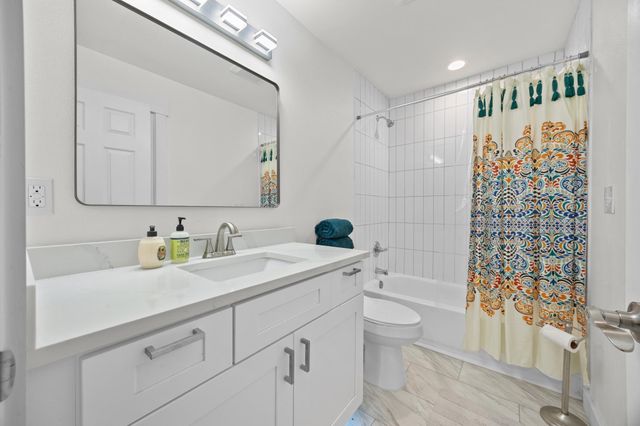 24502 Long Hollow TRL, Leander, TX 78641