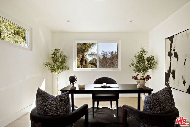 4041 Davana Road, Sherman Oaks, CA 91423