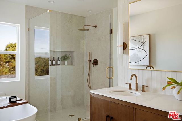 4041 Davana Road, Sherman Oaks, CA 91423