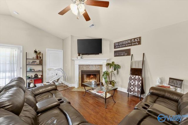 118 Gardengate Drive, Harvest, AL 35749