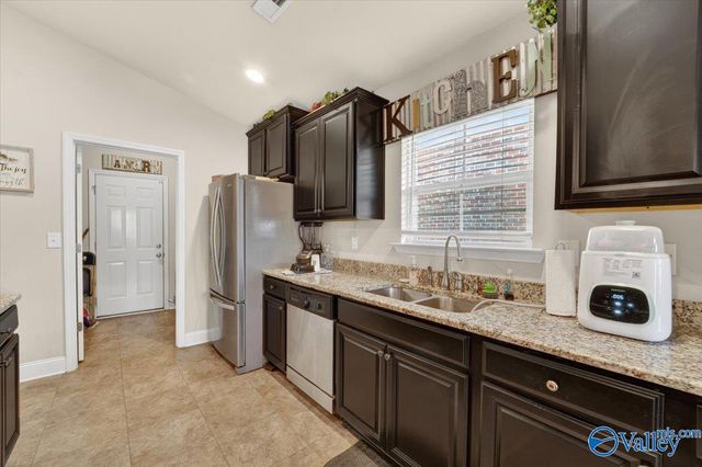 118 Gardengate Drive, Harvest, AL 35749