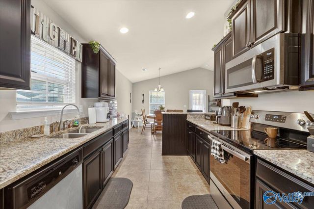 118 Gardengate Drive, Harvest, AL 35749