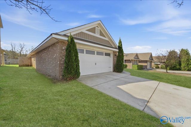 118 Gardengate Drive, Harvest, AL 35749