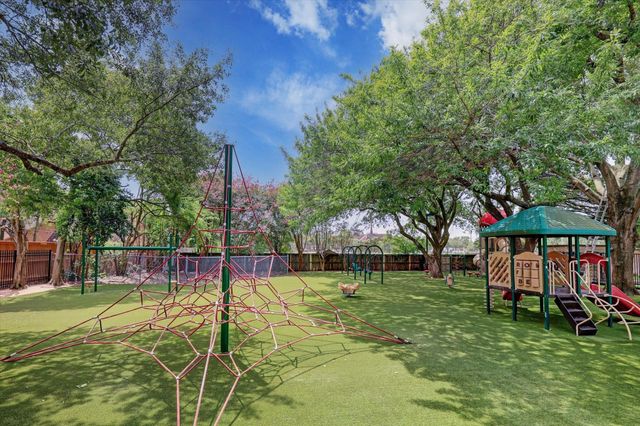 2515 Blue Willow Drive, Houston, TX 77042