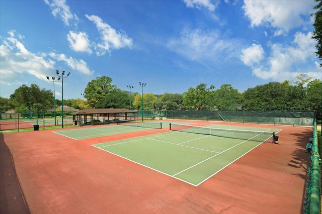 2515 Blue Willow Drive, Houston, TX 77042