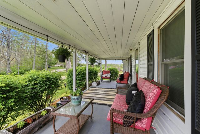 595 Ky-2002, Mckee, KY 40447