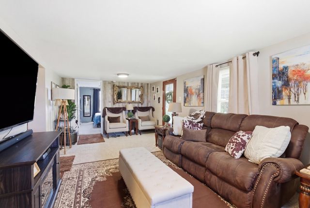 595 Ky-2002, Mckee, KY 40447