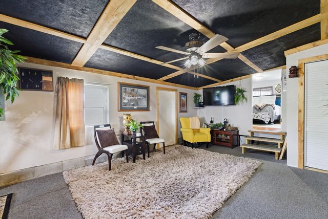 595 Ky-2002, Mckee, KY 40447
