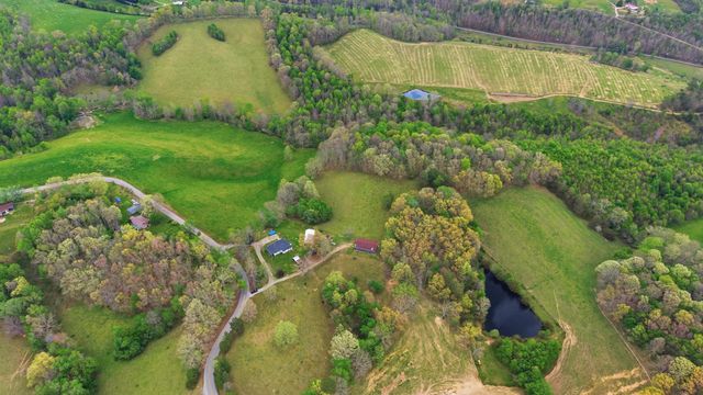 595 Ky-2002, Mckee, KY 40447