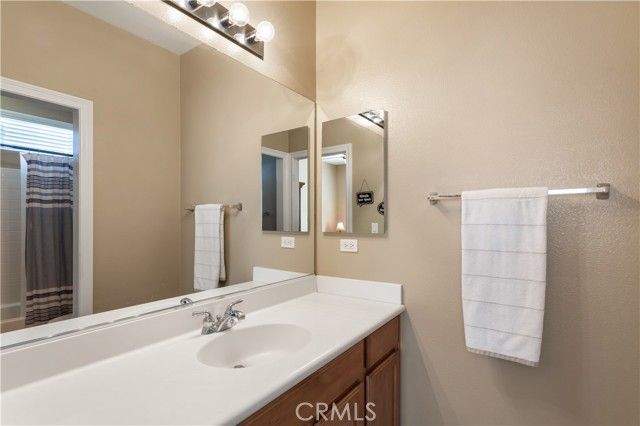 42550 Port Lane, Murrieta, CA 92562