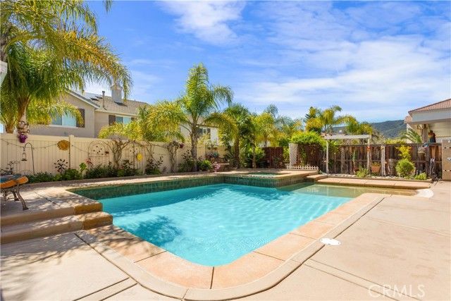 42550 Port Lane, Murrieta, CA 92562