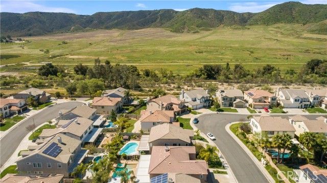 42550 Port Lane, Murrieta, CA 92562