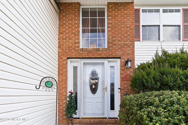 12 Madison Drive, Helmetta, NJ 08828