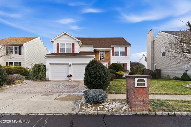 12 Madison Drive, Helmetta, NJ 08828