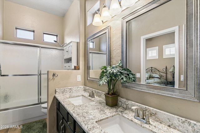 4342 W HACKAMORE Drive, Phoenix, AZ 85083