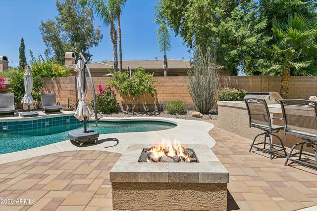 4342 W HACKAMORE Drive, Phoenix, AZ 85083