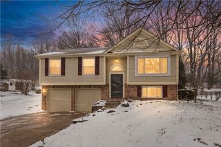 2003 Colony Dr, Hopewell Twp, PA 15001