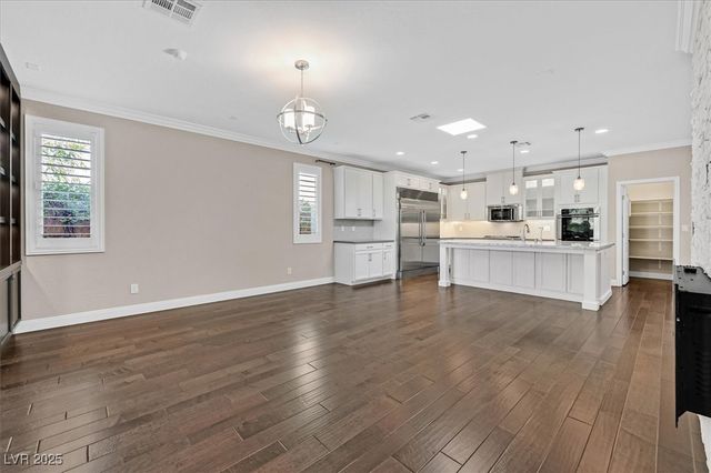 12243 Kings Eagle Street, Las Vegas, NV 89141