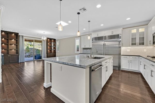 12243 Kings Eagle Street, Las Vegas, NV 89141