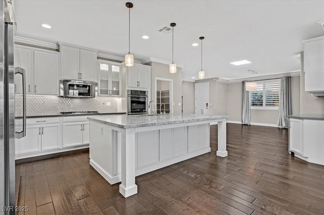 12243 Kings Eagle Street, Las Vegas, NV 89141