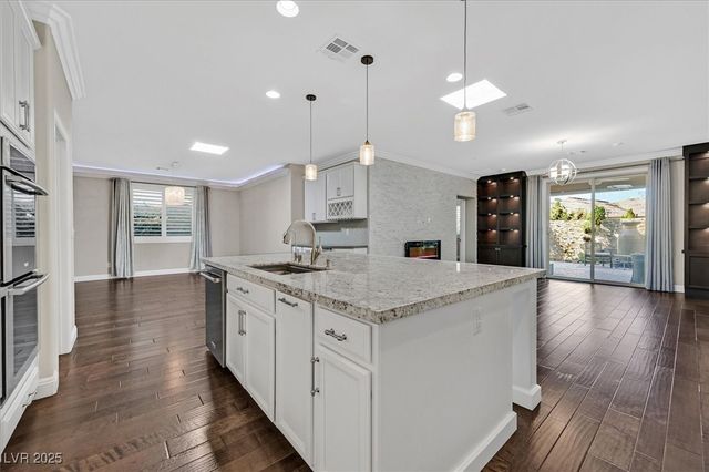 12243 Kings Eagle Street, Las Vegas, NV 89141