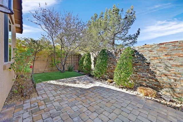 12243 Kings Eagle Street, Las Vegas, NV 89141