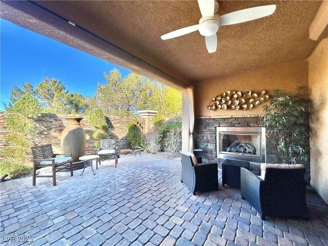 12243 Kings Eagle Street, Las Vegas, NV 89141