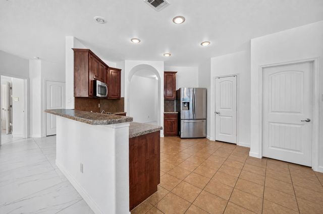 1048 Mercury Drive, Lavon, TX 75166