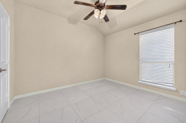 1048 Mercury Drive, Lavon, TX 75166