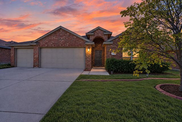 1048 Mercury Drive, Lavon, TX 75166