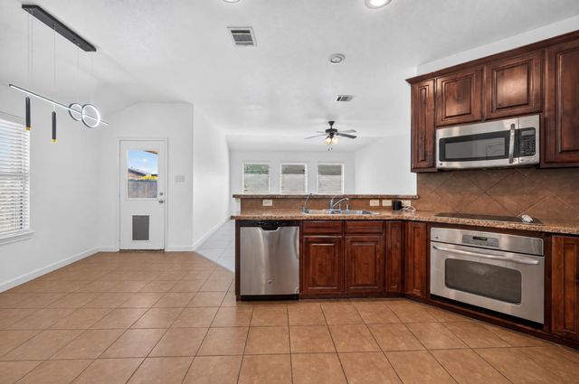 1048 Mercury Drive, Lavon, TX 75166