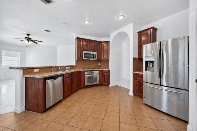 1048 Mercury Drive, Lavon, TX 75166