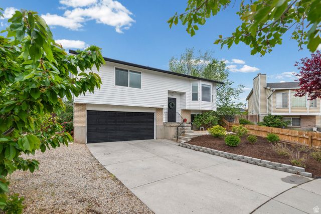 3585 W SILVERGLEN CIR, Taylorsville, UT 84129