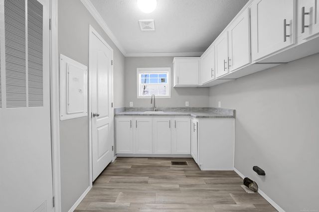 2775 Naples Court, Lapeer, MI 48446