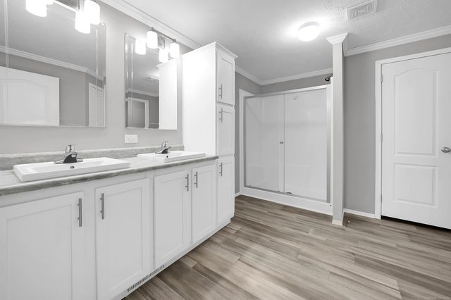 2775 Naples Court, Lapeer, MI 48446