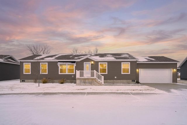 2775 Naples Court, Lapeer, MI 48446