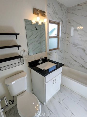 208 Granada 208B, Long Beach, CA 90803